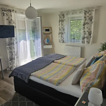 بيت ريفي Zur Seeburg سيكريتشن ام والرزي